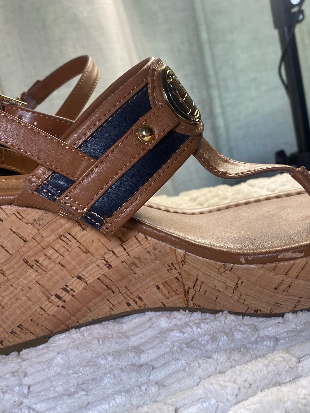 Tommy Hilfiger Black Tan Faux Leather & Cork Wedge Slingback Manne Thong Sandals - Picture 3 of 12